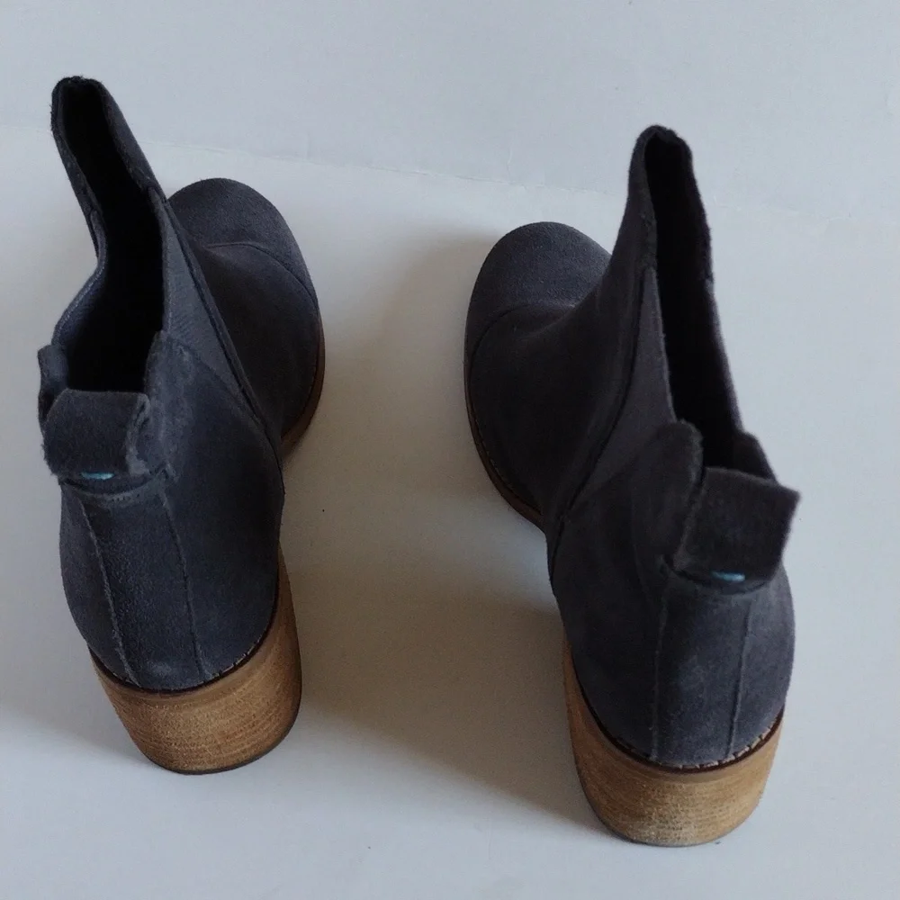 Toms Charcoal Suede Ankle Booties 8.5